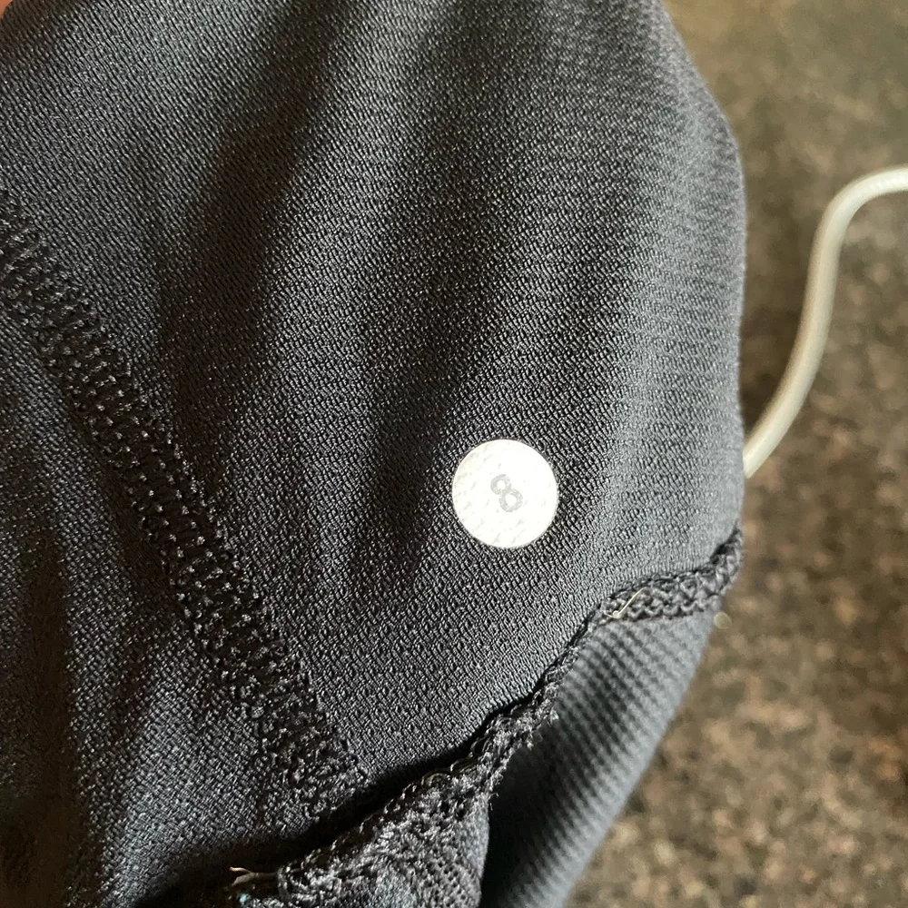 Lululemon Elevate Tank size 8 - Picture 5 of 6